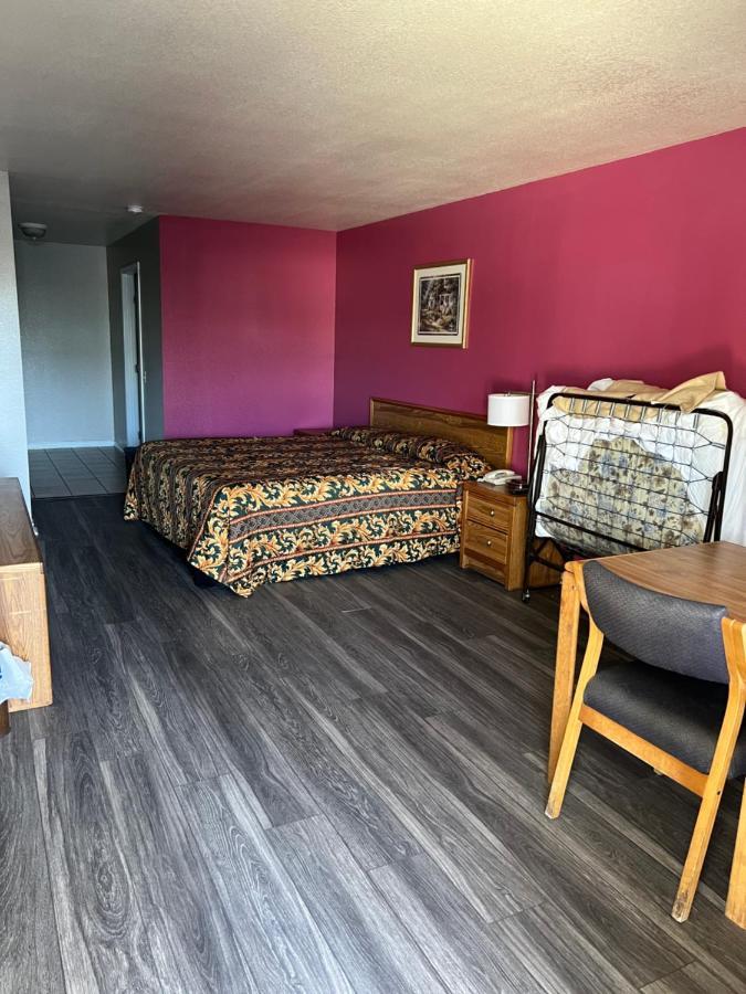 Country Inn Motel San Antonio Bagian luar foto