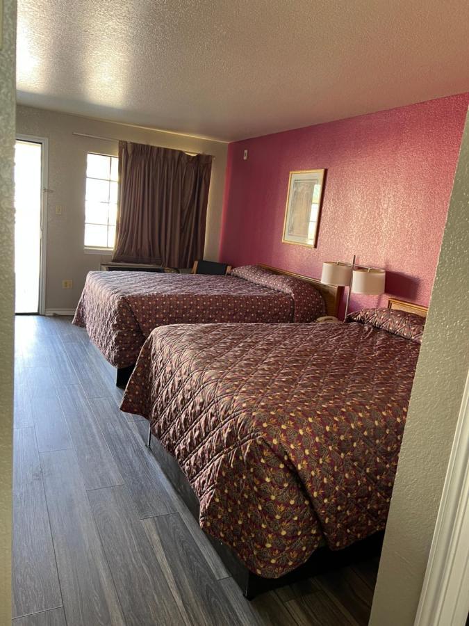 Country Inn Motel San Antonio Bagian luar foto