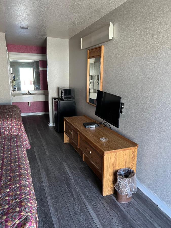 Country Inn Motel San Antonio Bagian luar foto