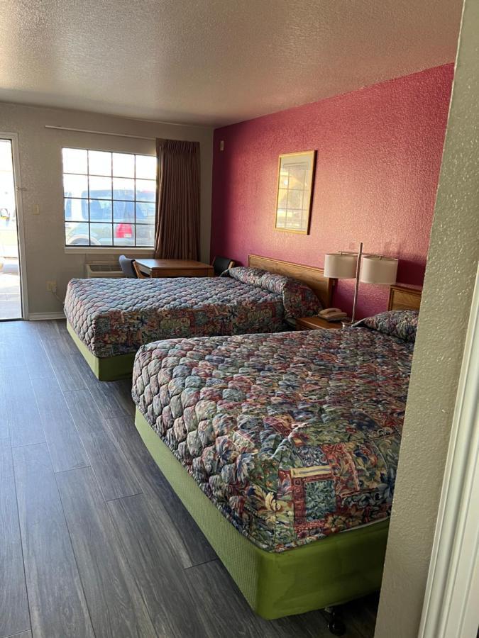 Country Inn Motel San Antonio Bagian luar foto