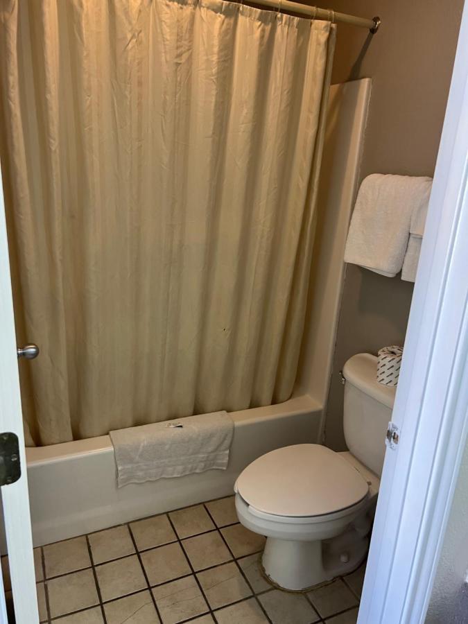 Country Inn Motel San Antonio Bagian luar foto