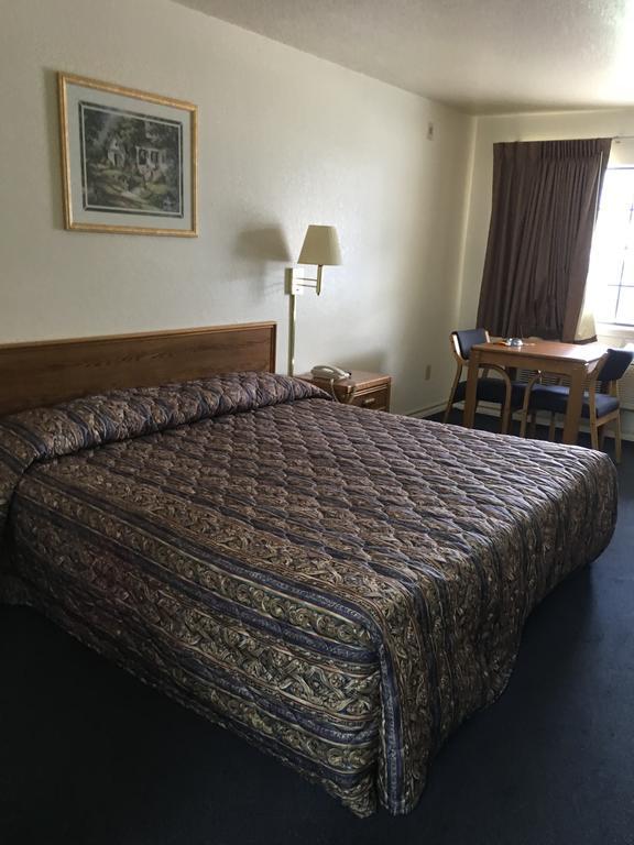 Country Inn Motel San Antonio Bagian luar foto